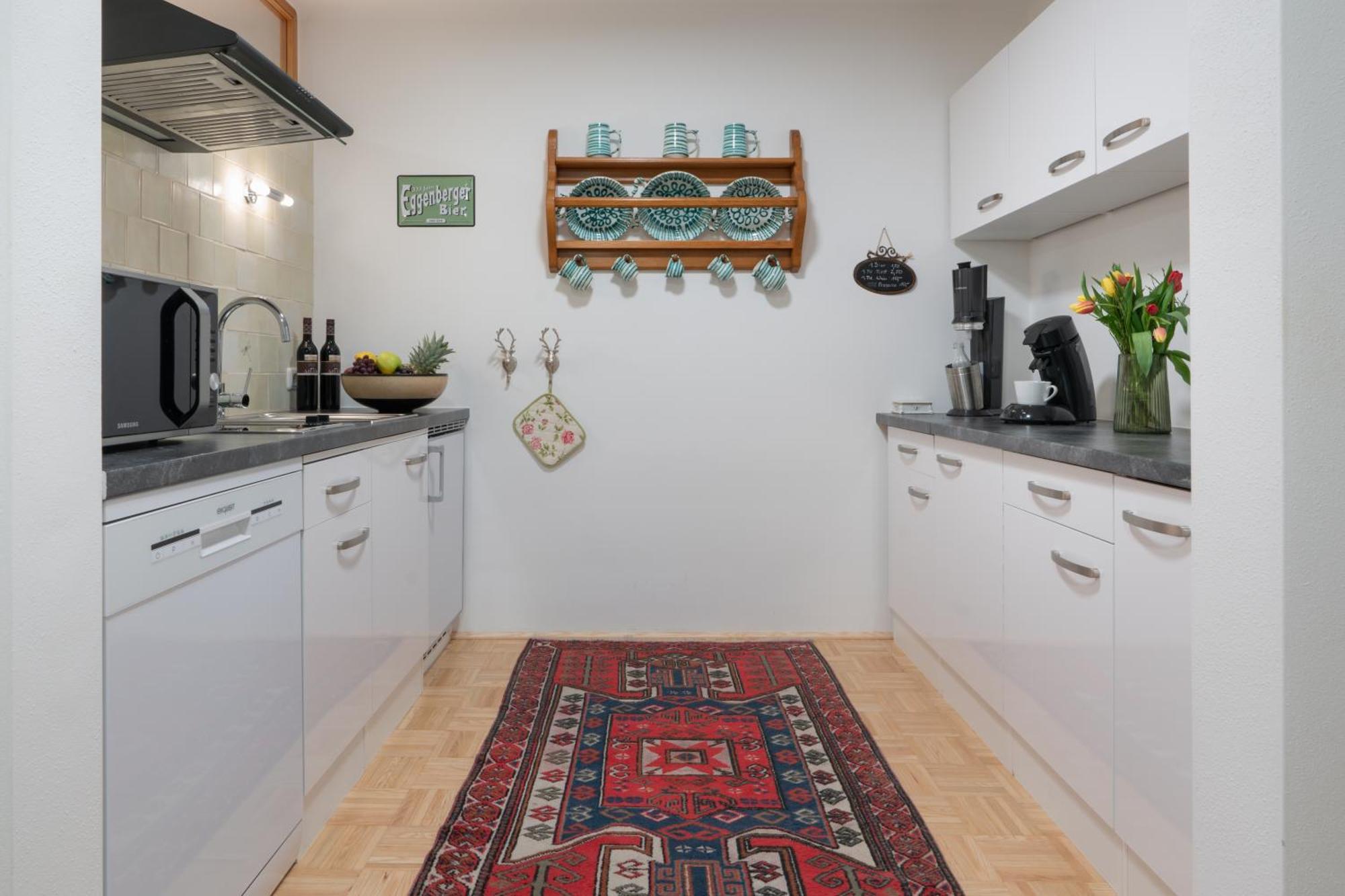 Homely Apartment In The Center With Garden View Gmunden Exteriör bild